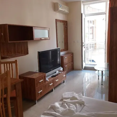 Апартаменты Golden Sea View 1