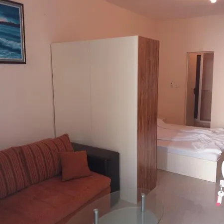 Апартаменты Golden Sea View 1 Поморие