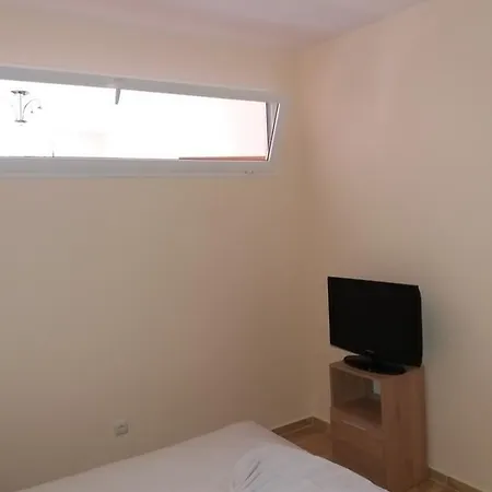 Golden Sea View 1 Апартаменты *